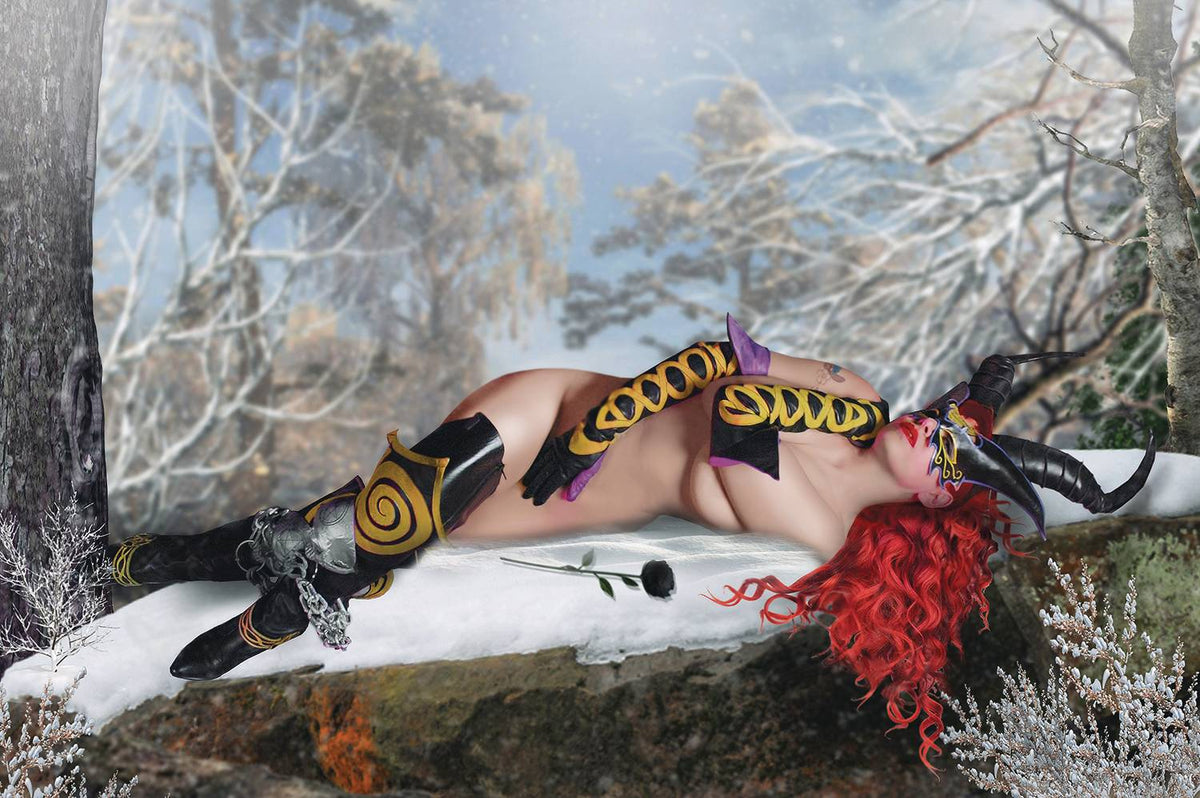 TAROT WITCH OF THE BLACK ROSE #141 PHOTO (MR) (C: 0-0-1)