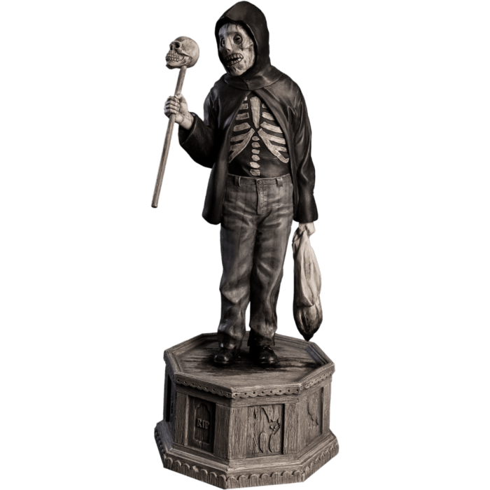 Trick or Treat Studios: Ghosts of Halloween - Doyle