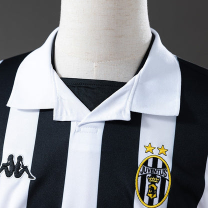 Juventus Jersey 1999-00 Home Retro Football Kit