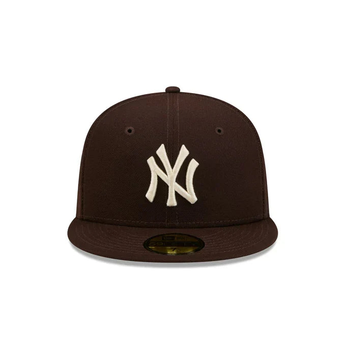 New Era New York Yankees Basic 59FIFTY Fitted Hat - Brown