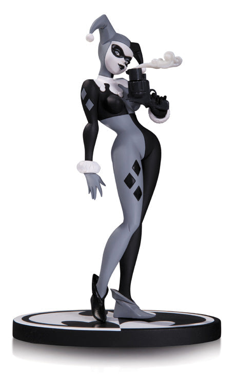 Batman 7 Inch Statue Figure Black & White Series - Harley Quinn 2nd Edition (Sub-Standard Packaging)