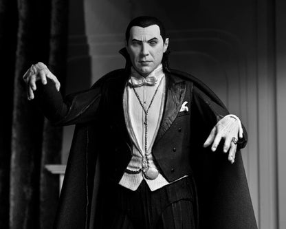Universal Monsters - 7" Scale Action Figure - Ultimate Dracula (Carfax Abbey)