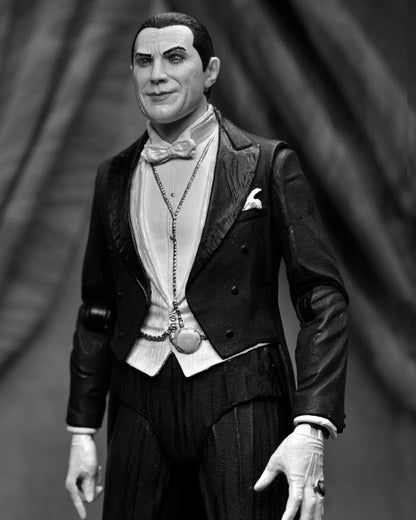 Universal Monsters - 7" Scale Action Figure - Ultimate Dracula (Carfax Abbey)