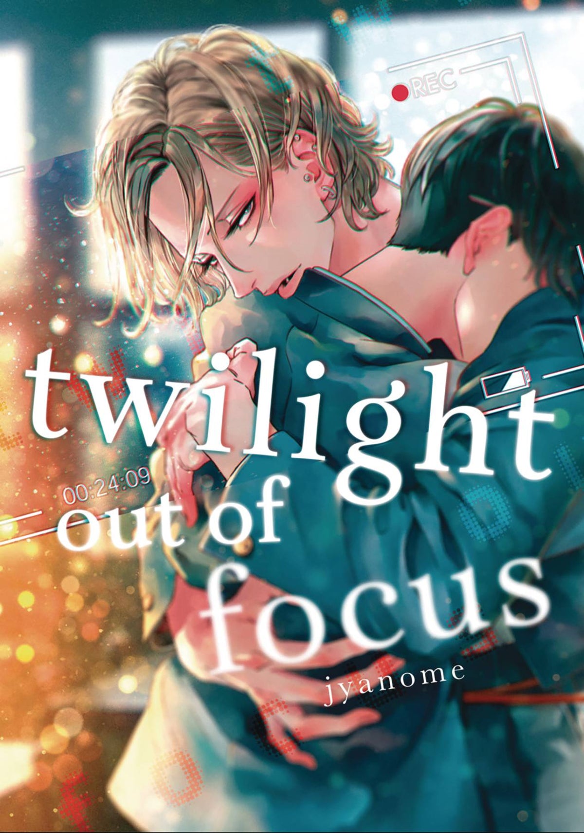 Twilight Out Of Focus GN Vol 01 (MR)